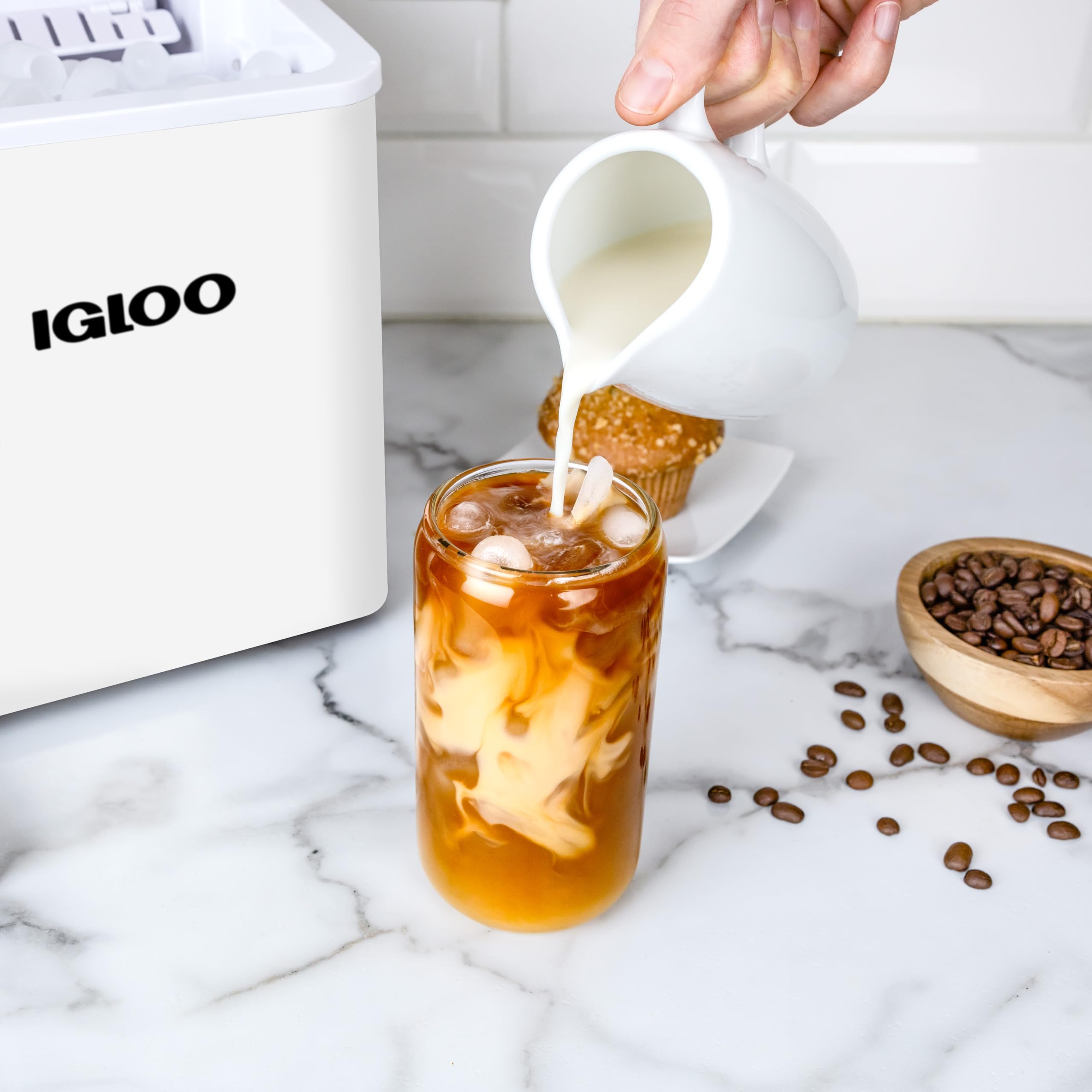 Igloo Automatic Self-Cleaning Portable Electric Countertop Ice Maker Machine with Handle, 26 Pounds in 24 Hours, 9 Ice Cubes Ready in 7 Minutes, with Ice Scoop and Basket
