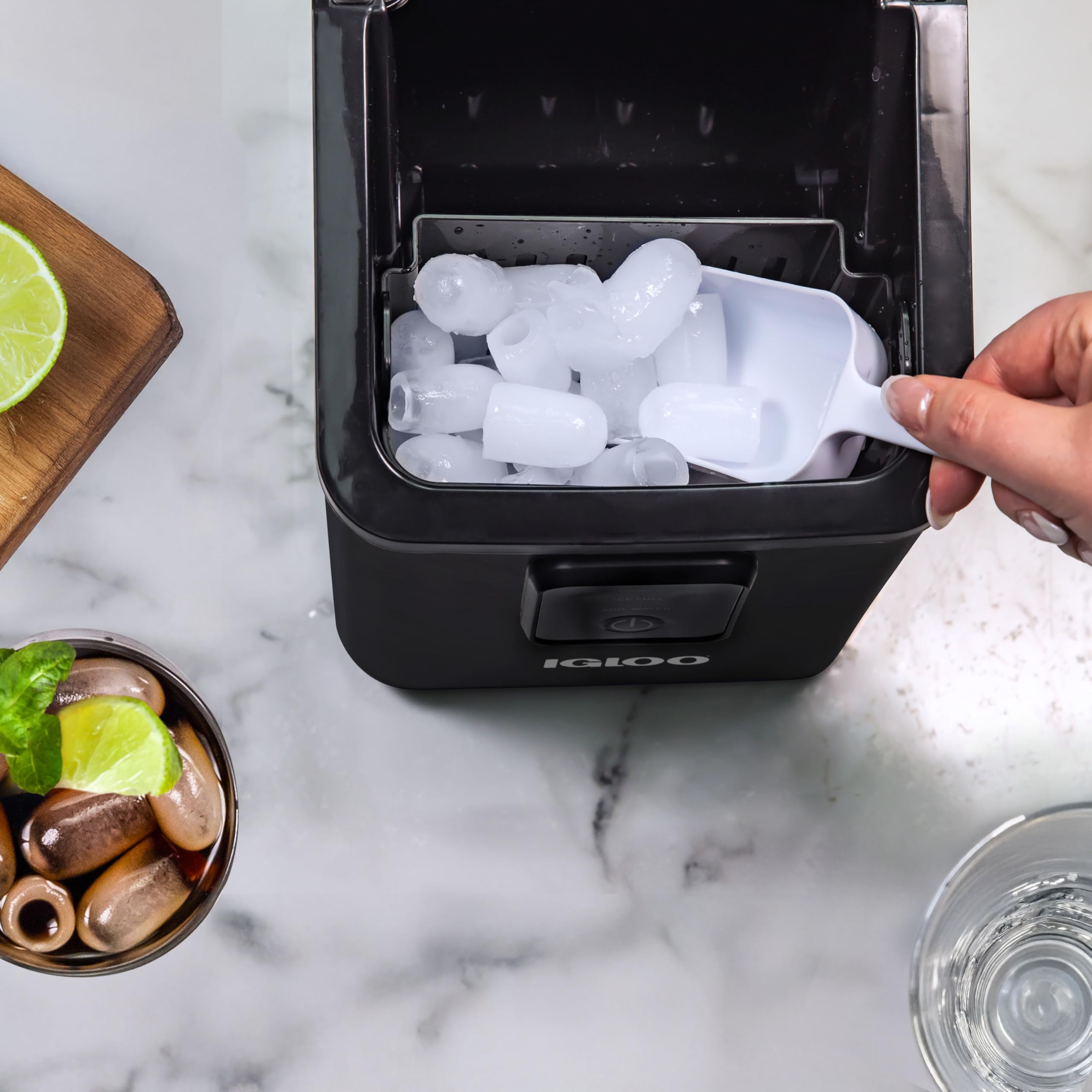 Igloo Automatic Self-Cleaning Portable Electric Countertop Ice Maker Machine with Handle, 26 Pounds in 24 Hours, 9 Ice Cubes Ready in 7 Minutes, with Ice Scoop and Basket