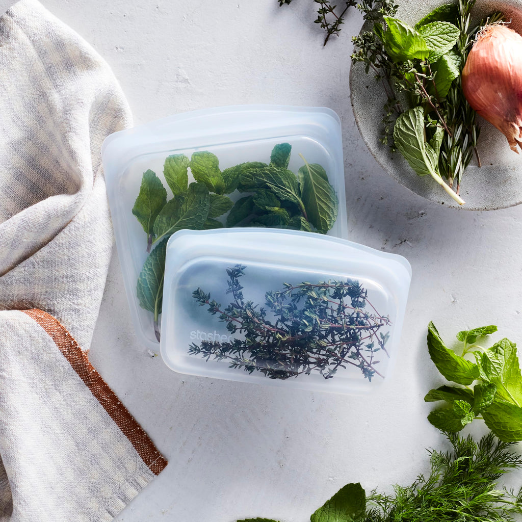 Stasher Silicone Reusable Food Storage Bags, 2-Pack, Reusable Freezer Bags, Microwave, Dishwasher, Oven Safe, Sous Vide, Premium Lunch Containers, Eco Friendly, Food-safe Silicone Snack Bag, Clear
